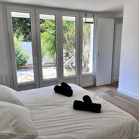 Superbe Avec Piscine à 10 Min Du Centre Villa