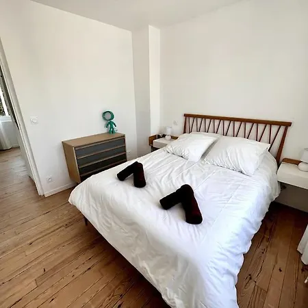 Villa Superbe Avec Piscine à 10 Min Du Centre