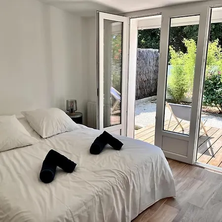 Superbe Avec Piscine à 10 Min Du Centre Villa *